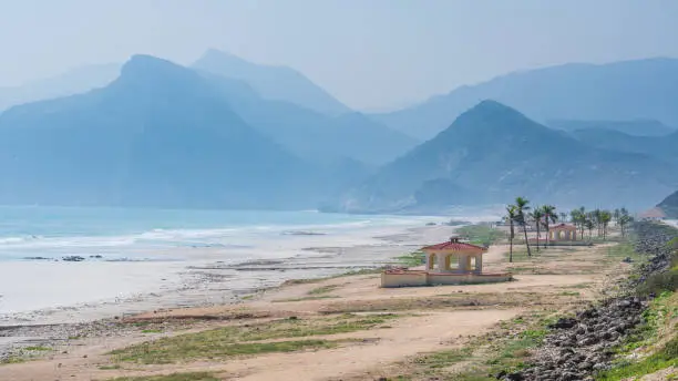 Pelabuhan Sohar: Penilaian Infrastruktur Logistik Kimia Setelah 124 Hari Sebagai Pusat Teluk Utama