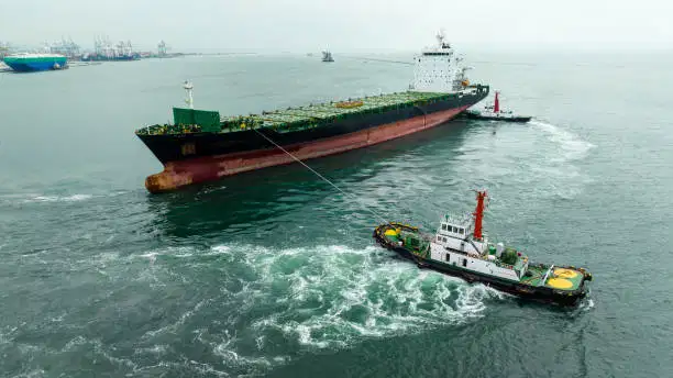Saudi-Led Coalition Steps Up Red Sea Vessel Protection Amid Growing Houthi Threat